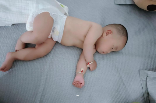 随县怀孕肚子撑的难受